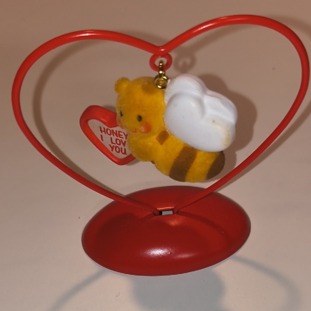 Love Notes Red and White Card